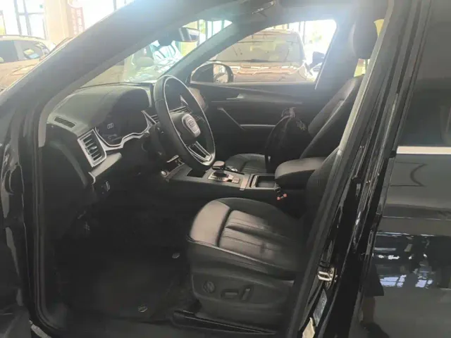 Audi Q5L — Фото автомобиля 14