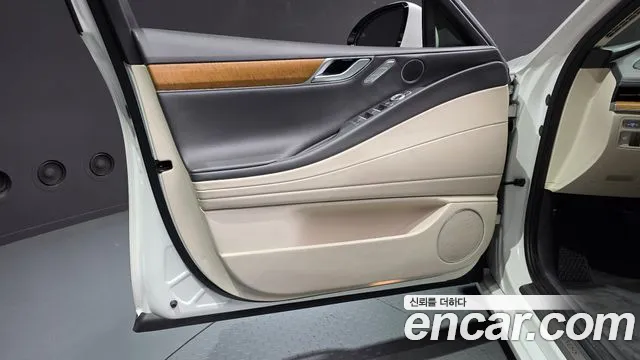 Genesis G80 Бензин 2.5 турбо AWD — Фото автомобиля 23