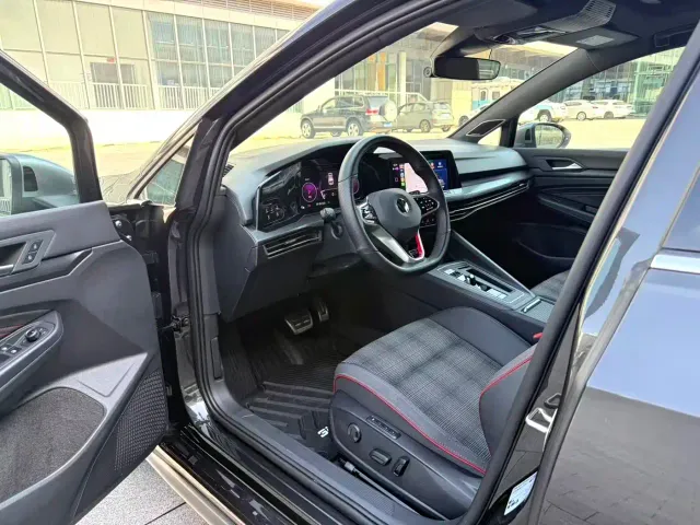 Volkswagen Golf GTI — Фото автомобиля 4