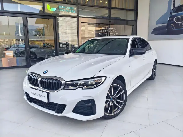 Фотография автомобиля — BMW 3 Series