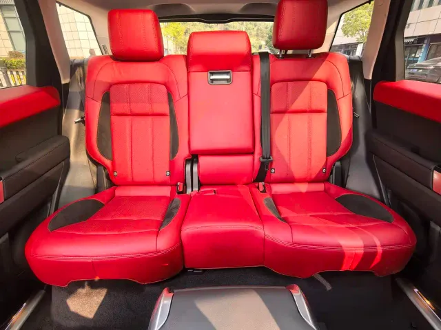 Land Rover Range Rover Sport — Фото автомобиля 12