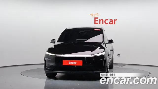 Tesla Model Y — Фото автомобиля 2