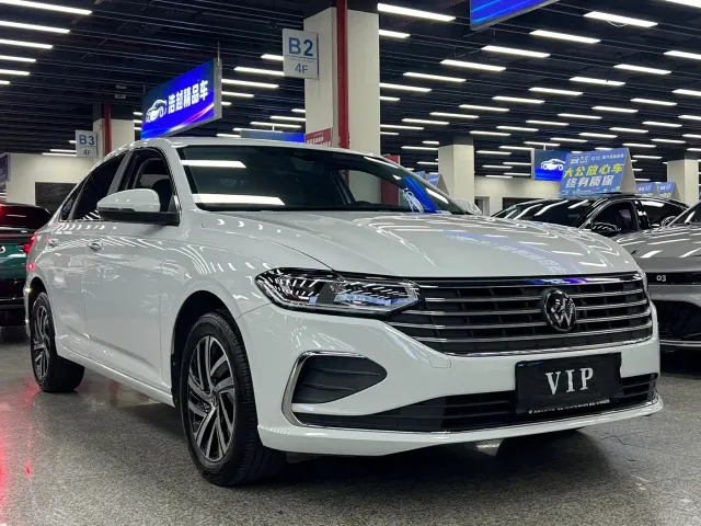 Volkswagen Lavida — Фото автомобиля 3