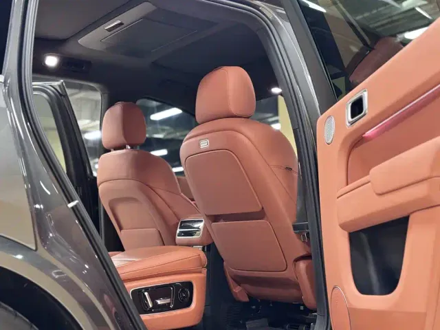 Li Auto L9 — Фото автомобиля 23