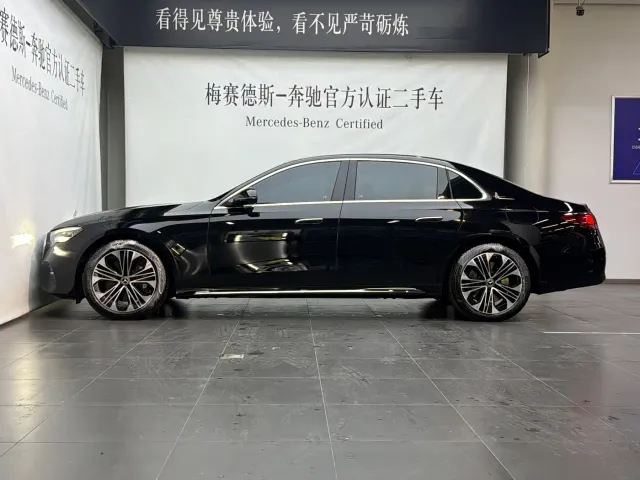 Mercedes-Benz E-Class — Фото автомобиля 5