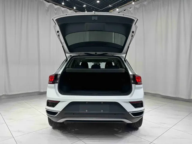 Volkswagen T-Roc — Фото автомобиля 17