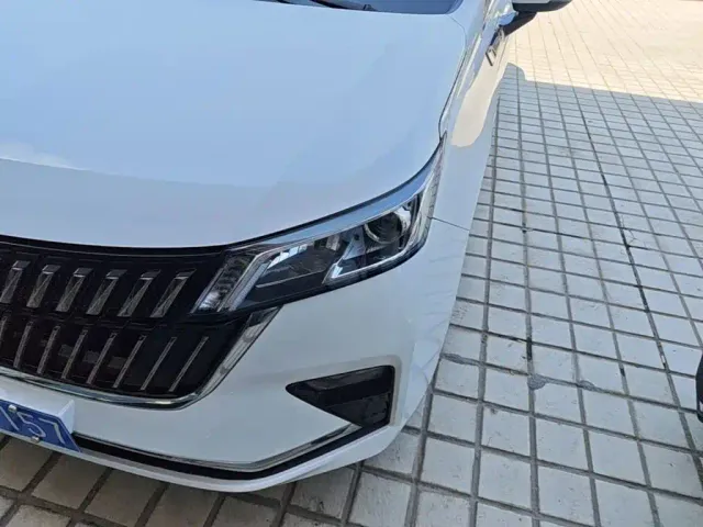 Wuling Jiachen — Фото автомобиля 23