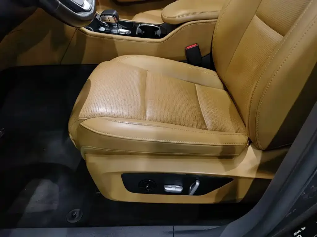 Li Auto Li ONE 2021 Extended Range 6-Seater — Фото автомобиля 20