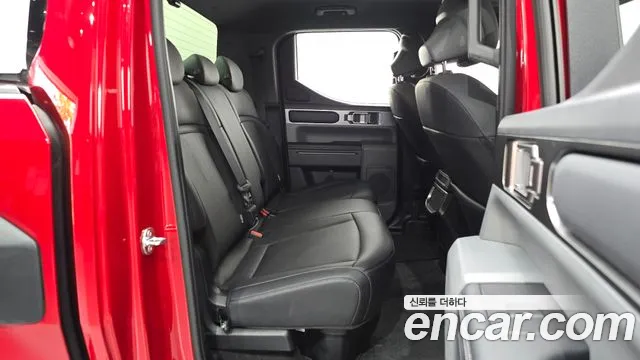 Kia Tasman Tasman 2.5T Бензин 2WD — Фото автомобиля 12