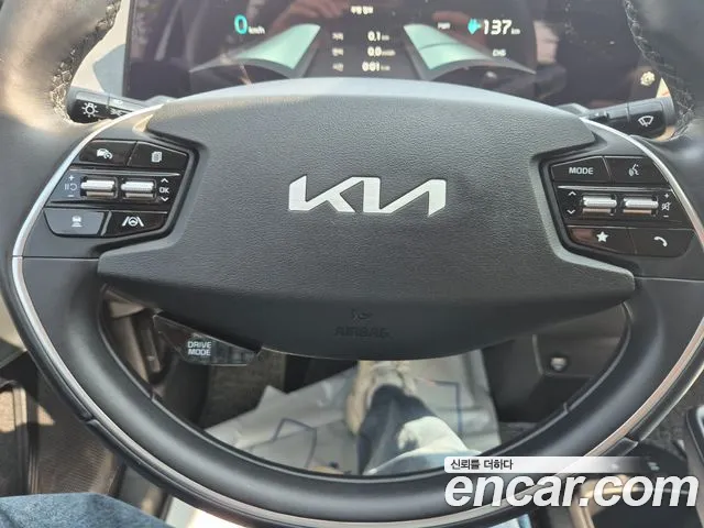 Kia EV6 — Фото автомобиля 19