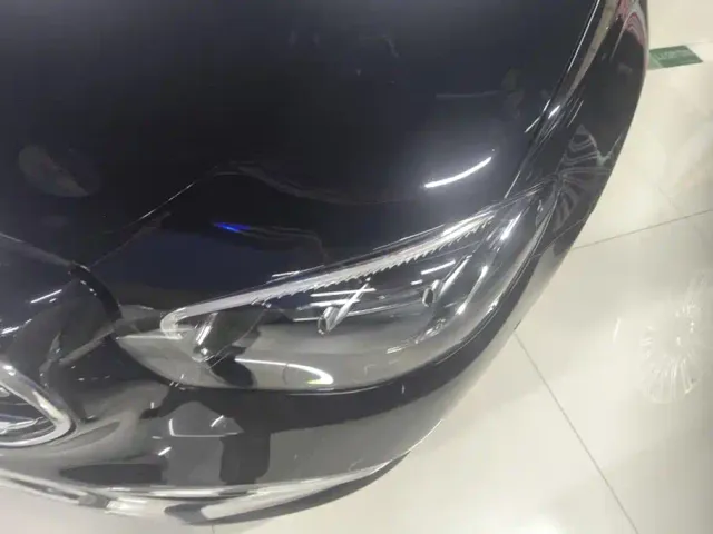 Mercedes-Benz E-Class — Фото автомобиля 5
