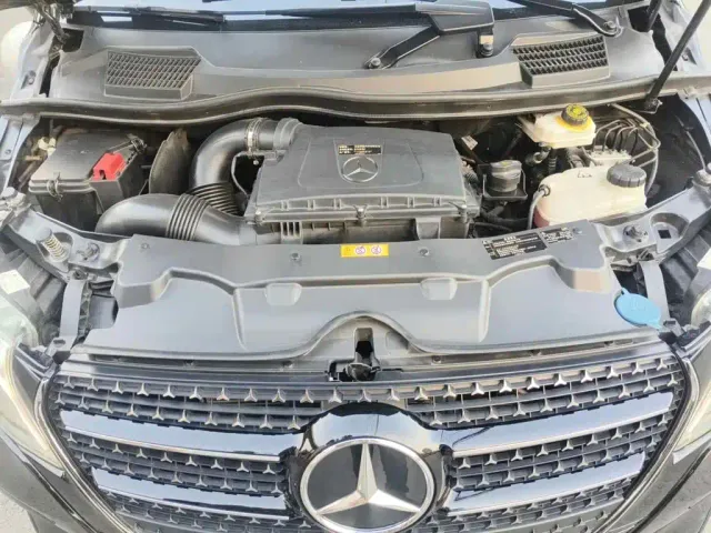 Mercedes-Benz V-Class — Фото автомобиля 3