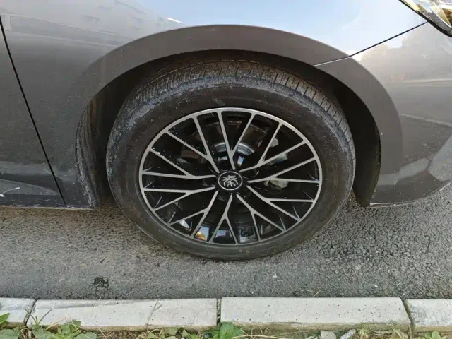 BYD Qin L — Фото автомобиля 6