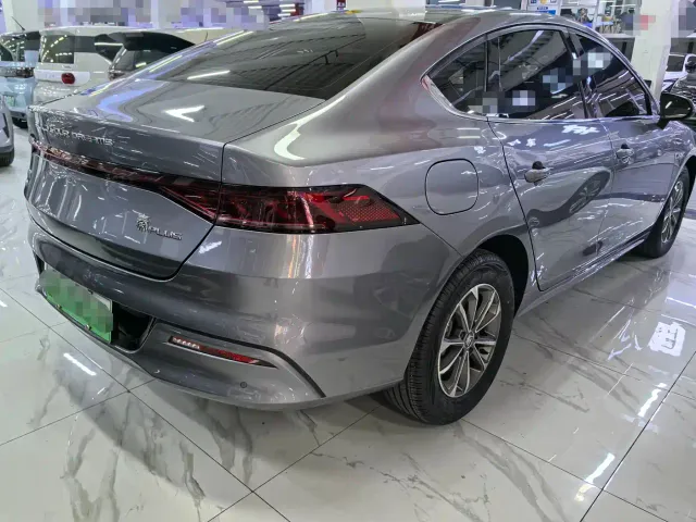 BYD Qin PLUS — Фото автомобиля 6