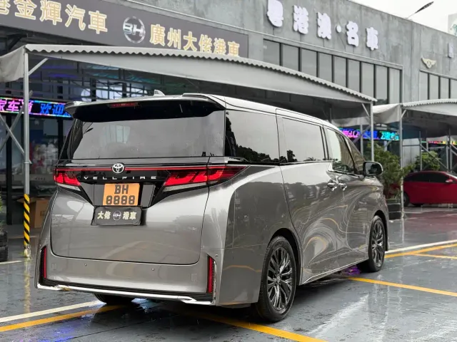Toyota Vellfire — Фото автомобиля 5
