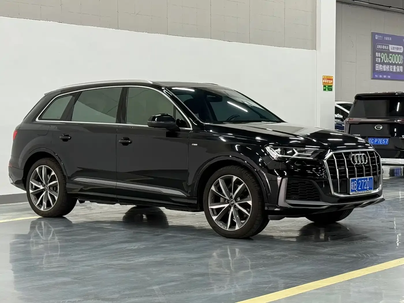 Фотография автомобиля — Audi Q7