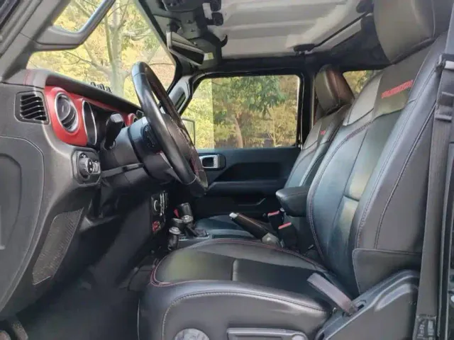 Jeep Wrangler — Фото автомобиля 4