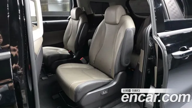 Kia Carnival 4th Gen — Фото автомобиля 16
