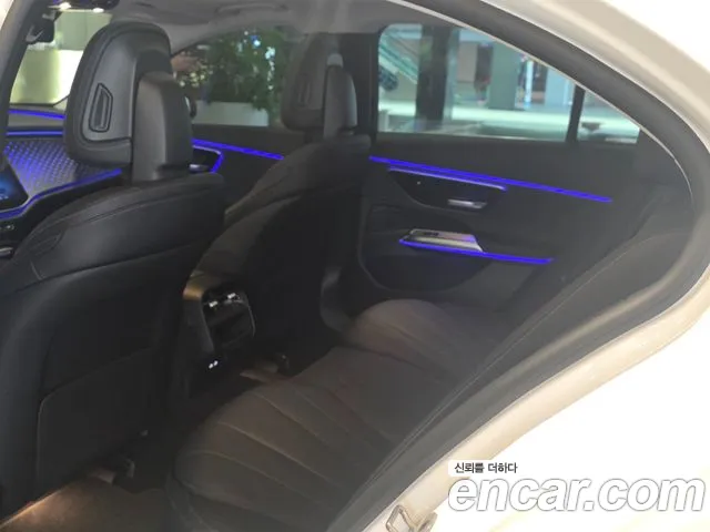 Mercedes-Benz E-Class — Фото автомобиля 11
