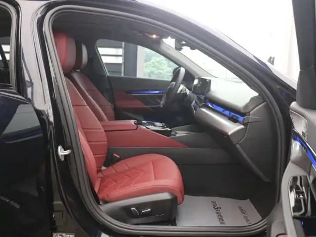 BMW 5 Series — Фото автомобиля 24