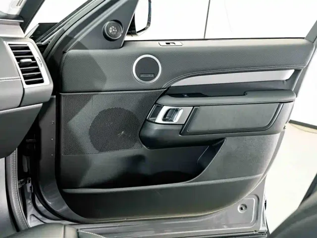 Land Rover Discovery — Фото автомобиля 16