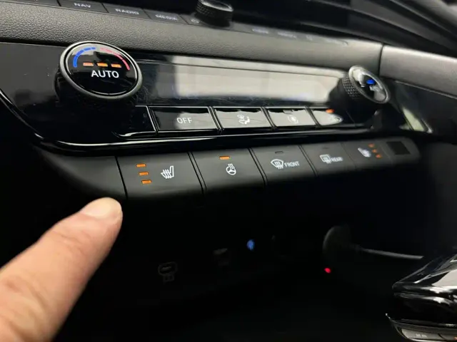 Hyundai Elantra — Фото автомобиля 19