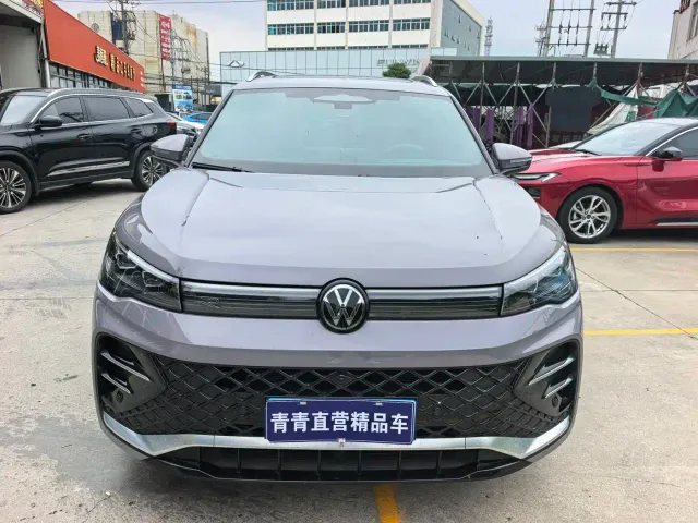 Volkswagen Tiguan L — Фото автомобиля 2