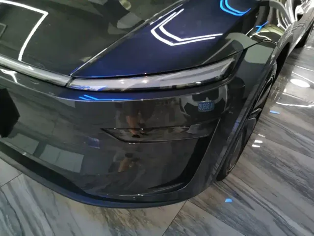 Tesla Model Y — Фото автомобиля 23