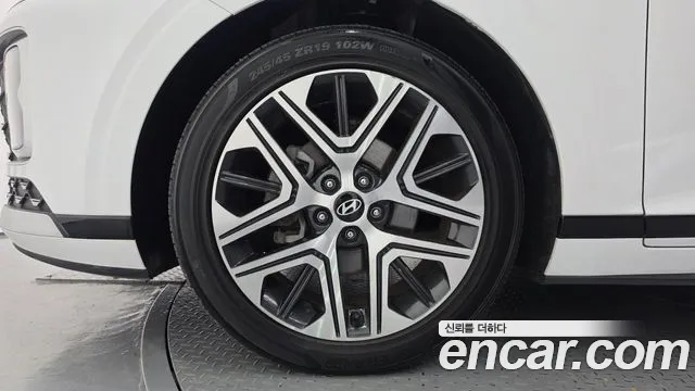 Hyundai Grandeur GN7 — Фото автомобиля 5