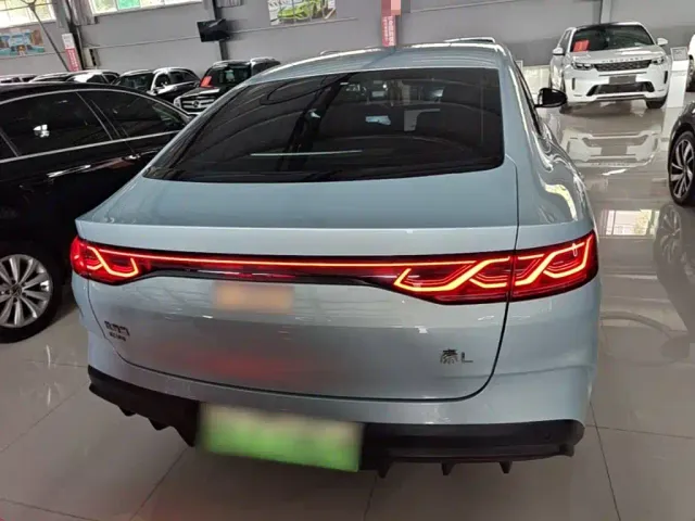 BYD Qin L — Фото автомобиля 5