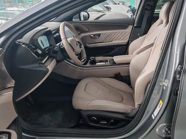 BYD Han — Фото автомобиля 10