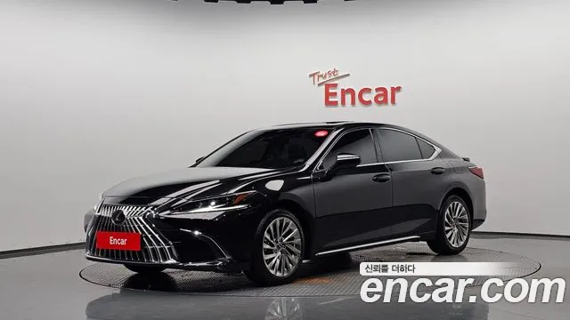 Фотография автомобиля — Lexus ES 7th Gen