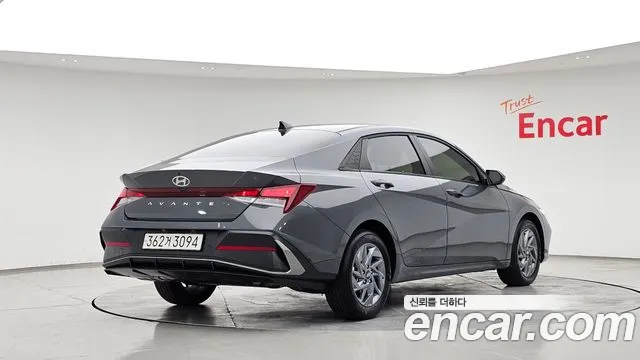 Hyundai Avante CN7 — Фото автомобиля 2