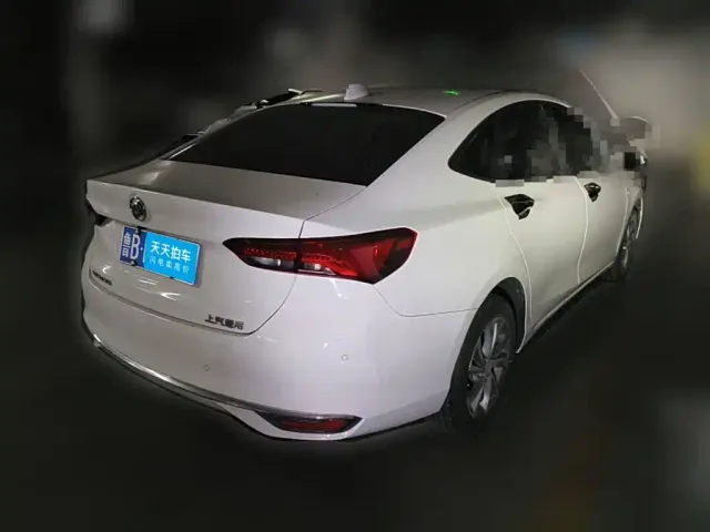Buick Verano — Фото автомобиля 5