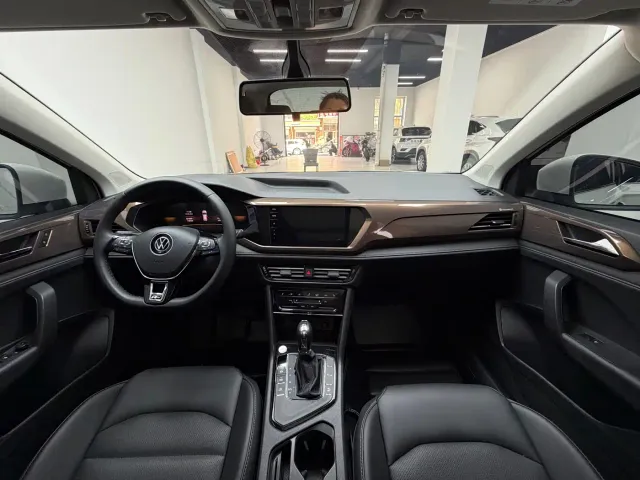 Volkswagen Tharu — Фото автомобиля 15