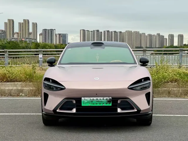 Xiaomi YU7 — Фото автомобиля 2