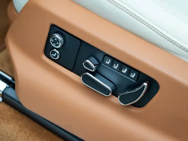 Bentley Bentayga — Фото автомобиля 13