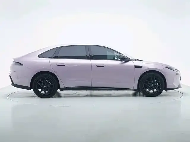 Arcfox S3 — Фото автомобиля 2