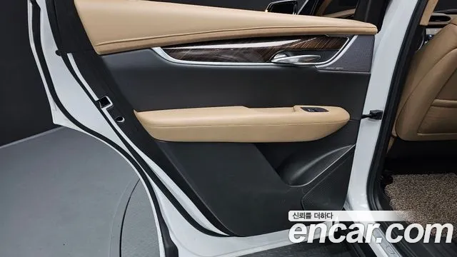 Cadillac XT6 — Фото автомобиля 25