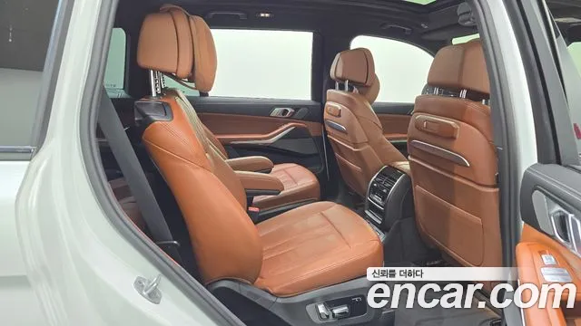 BMW X7 — Фото автомобиля 16
