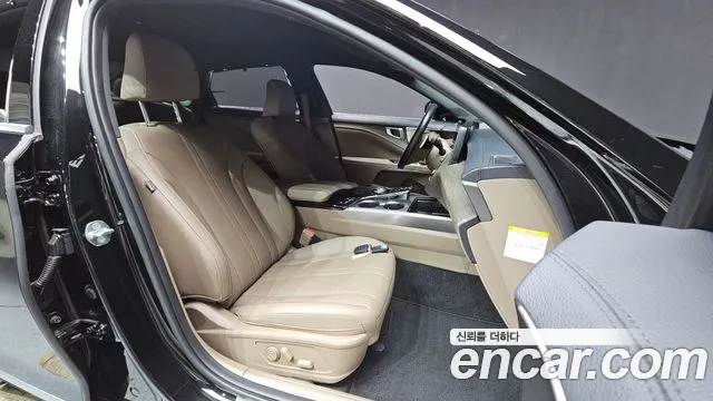 Kia K8 Hybrid — Фото автомобиля 16