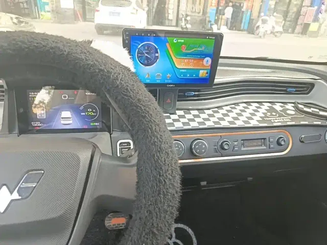 Wuling Hongguang Mini EV — Фото автомобиля 12