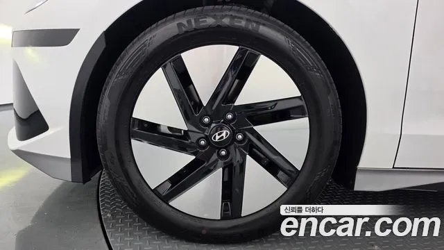 Hyundai Ioniq 6 — Фото автомобиля 5