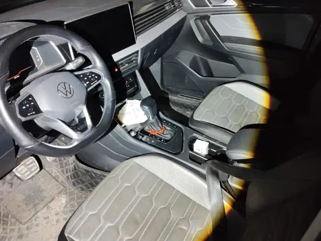 Volkswagen Tiguan X — Фото автомобиля 12