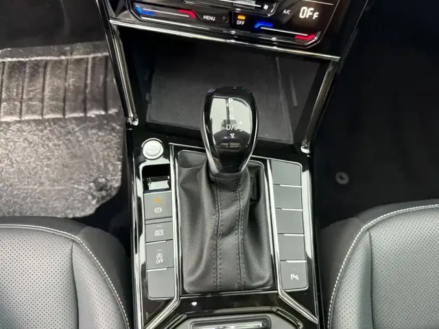 Volkswagen Passat — Фото автомобиля 10