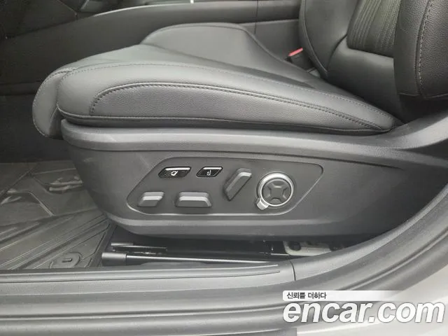 Hyundai Grandeur GN7 — Фото автомобиля 18