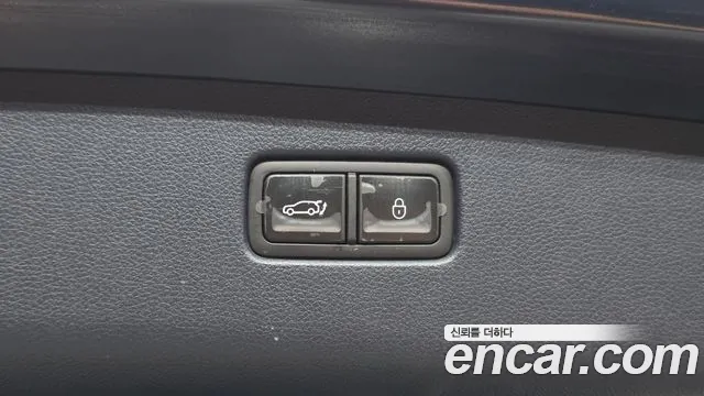 Genesis GV70 — Фото автомобиля 23