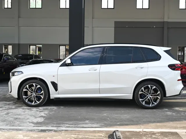 BMW X5 — Фото автомобиля 4