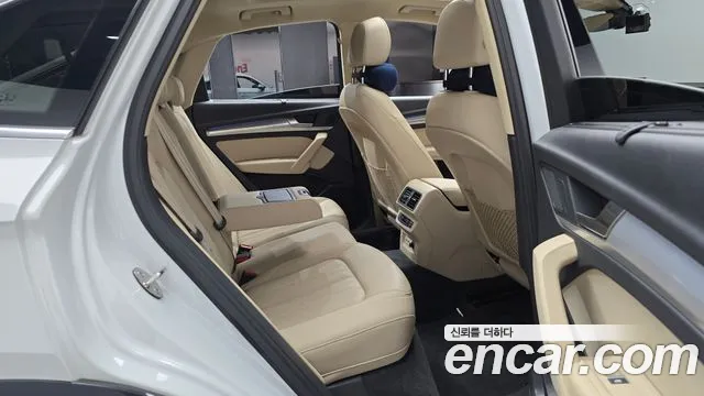 Audi Q5 FY — Фото автомобиля 11
