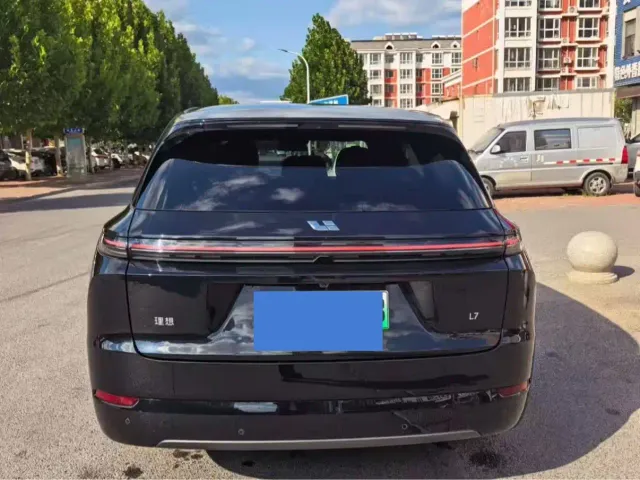 Li Auto L7 — Фото автомобиля 3